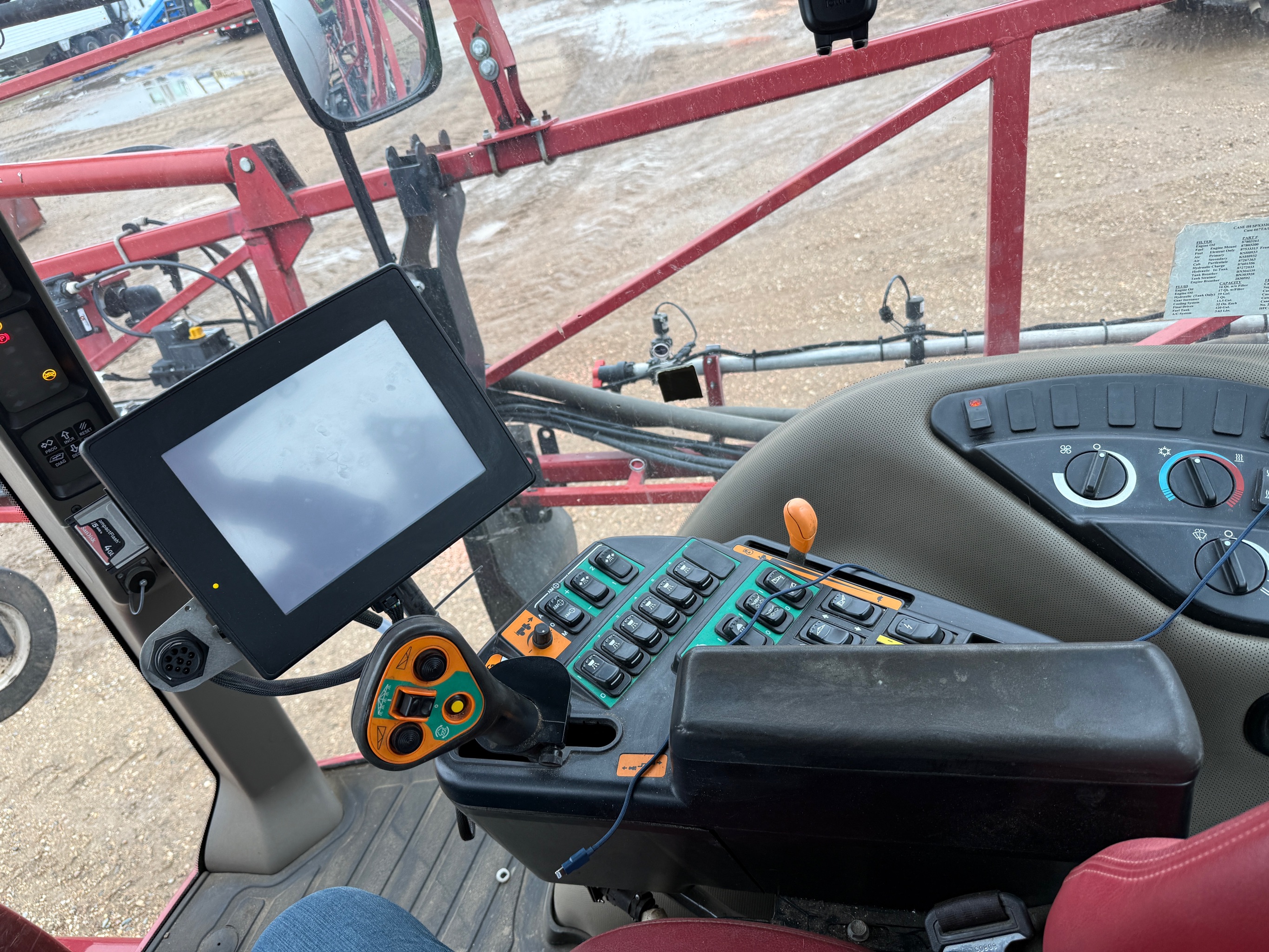 2010 Case IH Patriot 3330 Sprayer/High Clearance