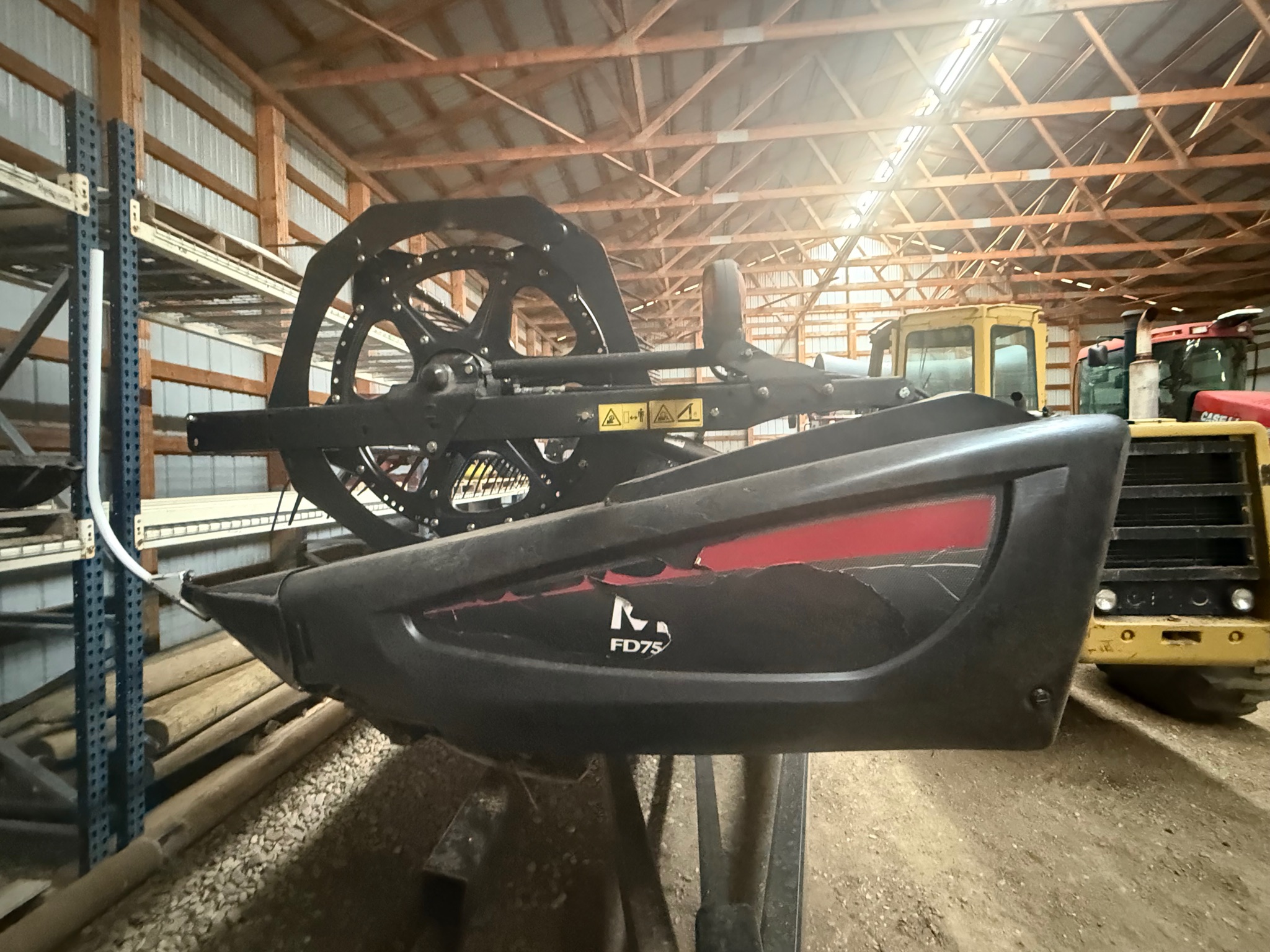 2015 MacDon FD75-40 Header Combine