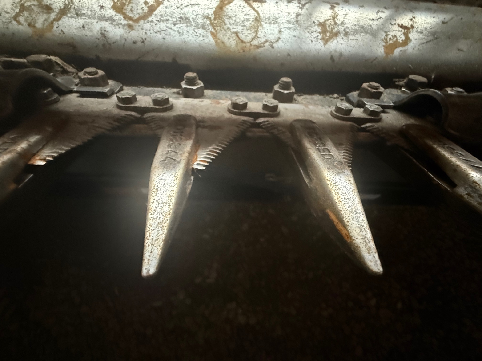 2015 MacDon FD75-40 Header Combine