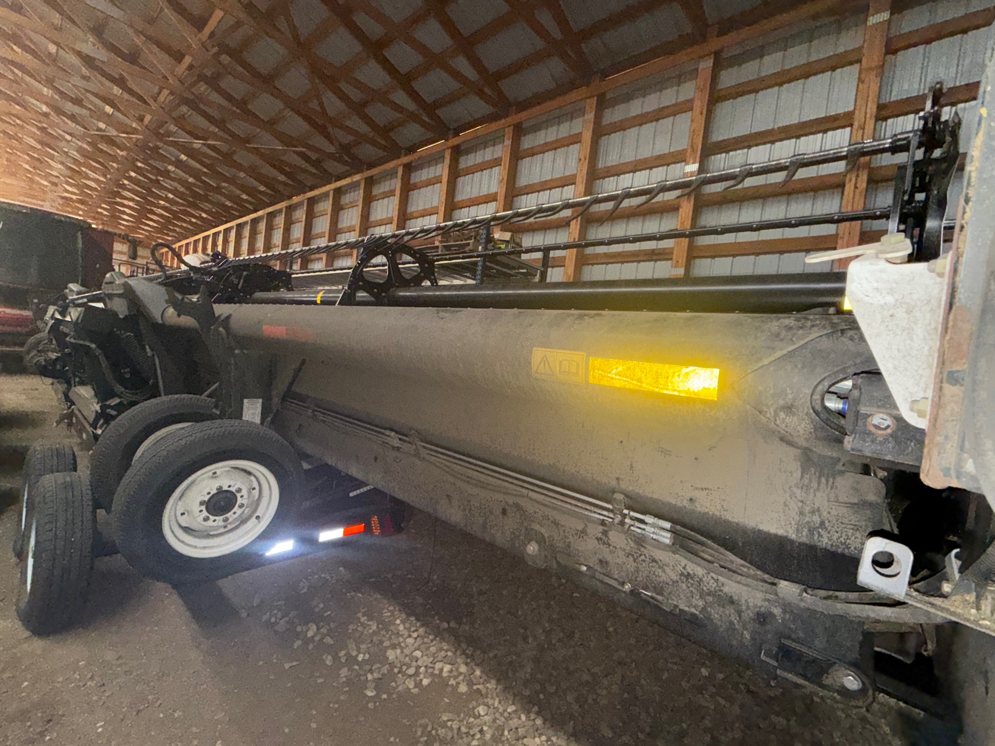 2015 MacDon FD75-40 Header Combine