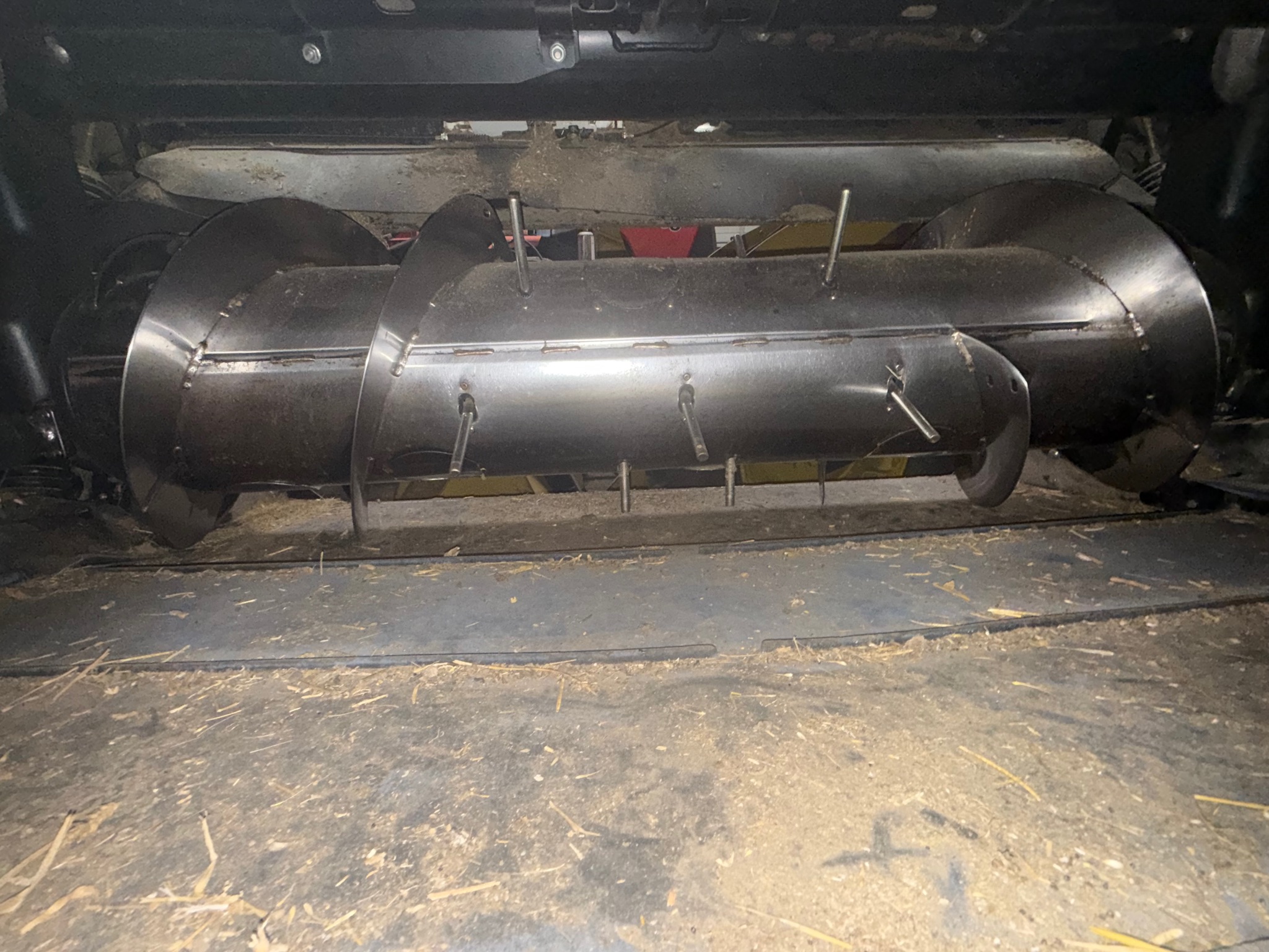 2015 MacDon FD75-40 Header Combine