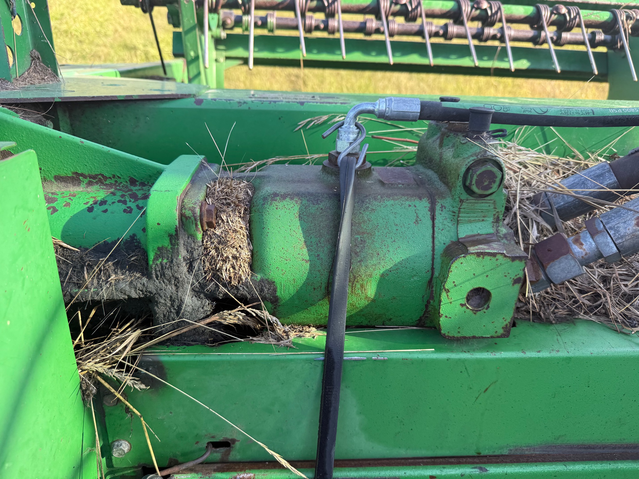 2001 John Deere 4890 Windrower