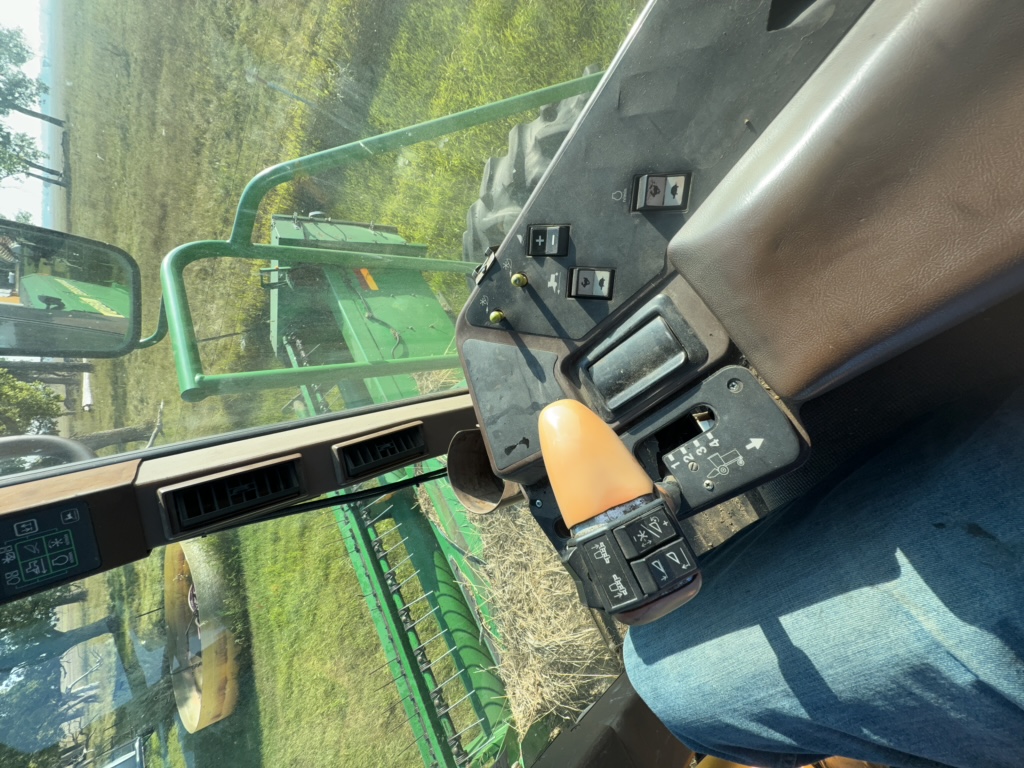 2001 John Deere 4890 Windrower