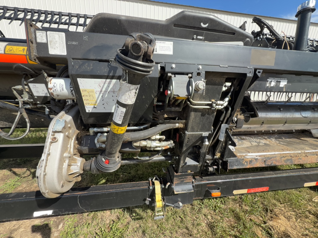 2019 MacDon FD140 Header Combine