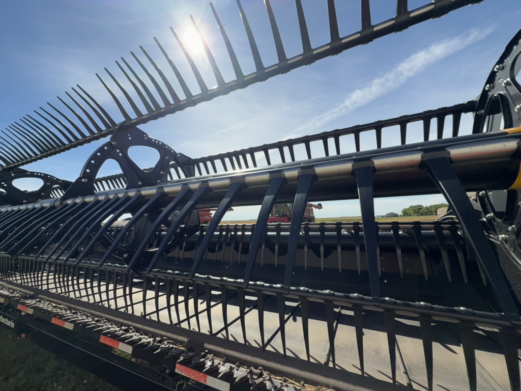 2019 MacDon FD140 Header Combine