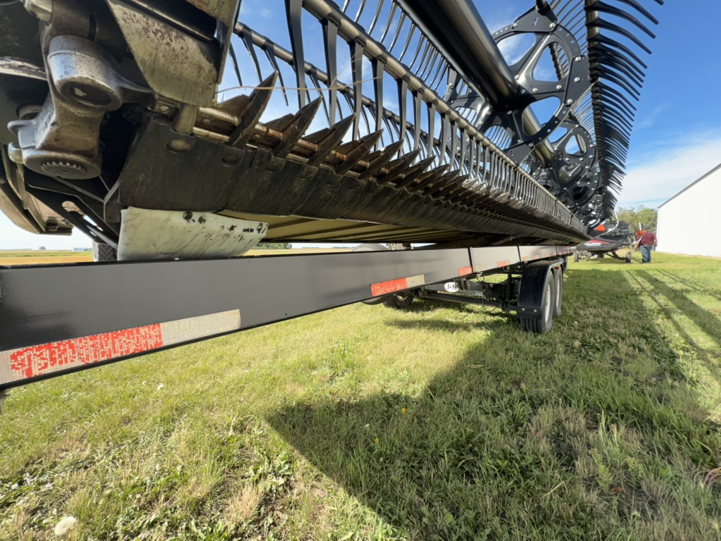 2019 MacDon FD140 Header Combine