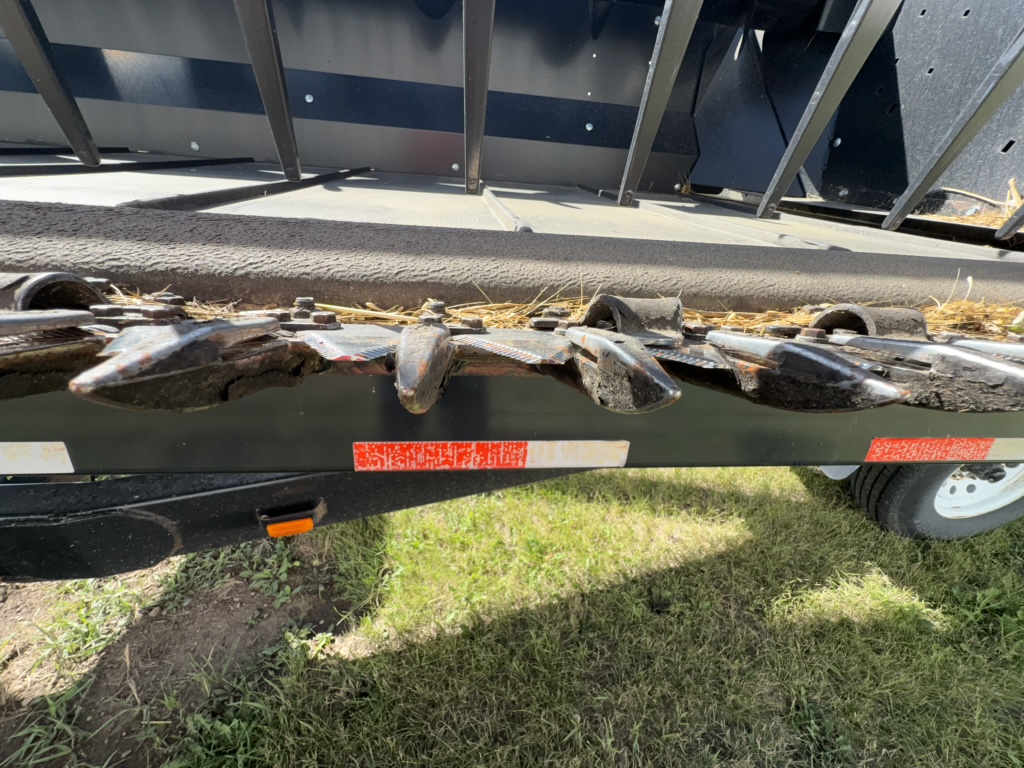 2019 MacDon FD140 Header Combine