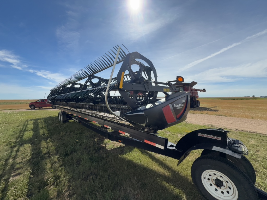 2019 MacDon FD140 Header Combine