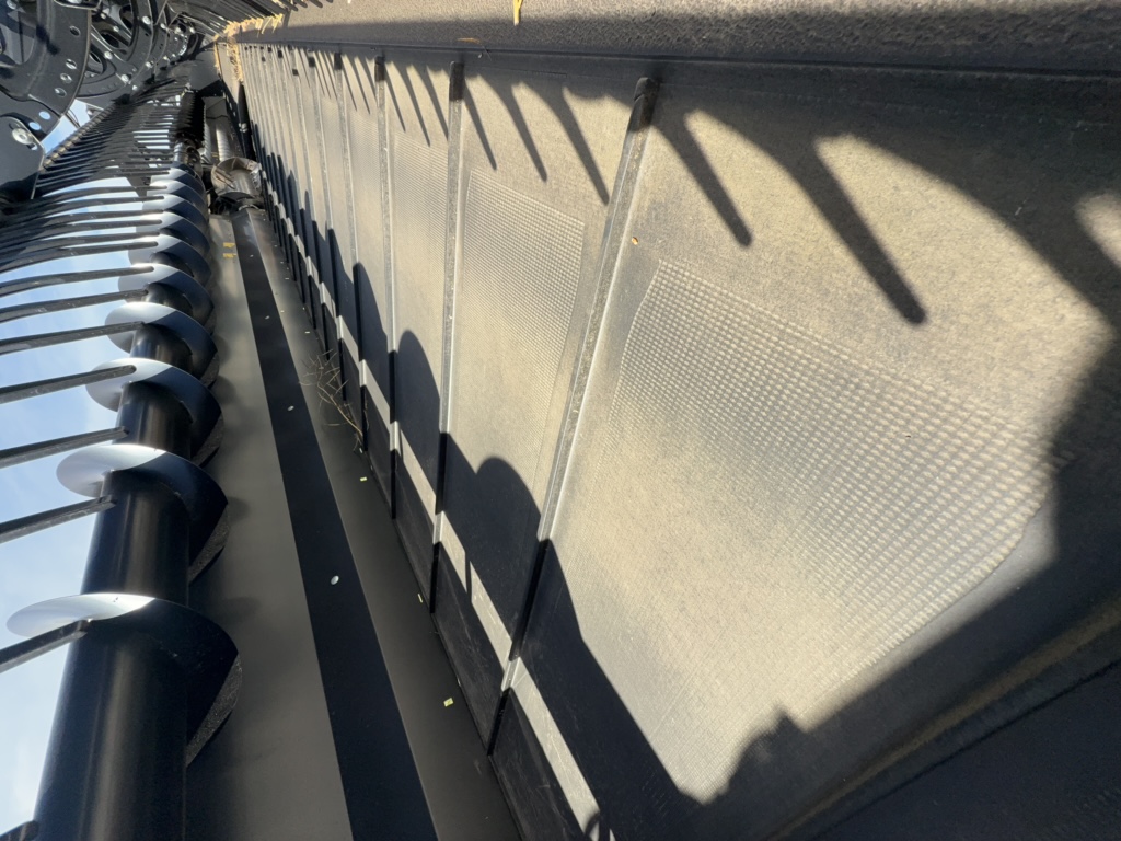 2019 MacDon FD140 Header Combine