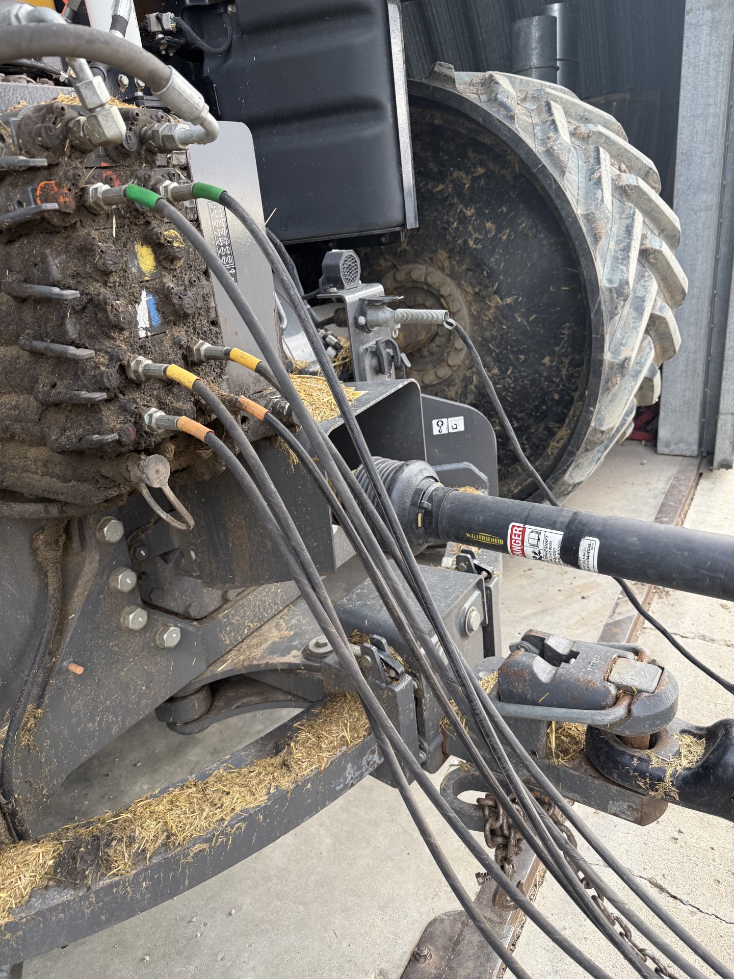 2014 Brent 1082 Grain Cart