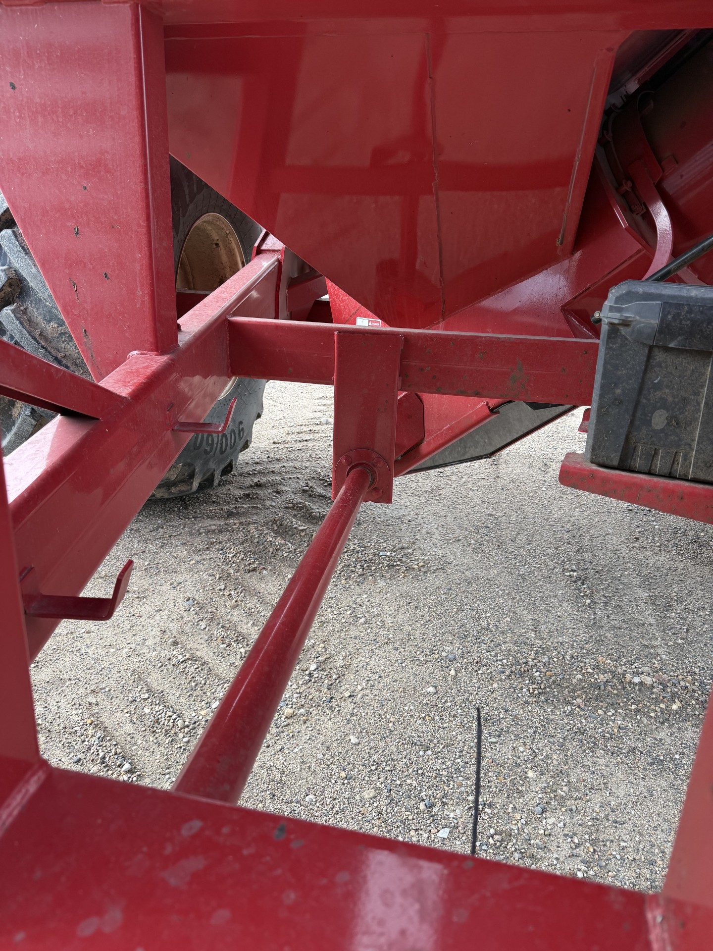2014 Brent 1082 Grain Cart