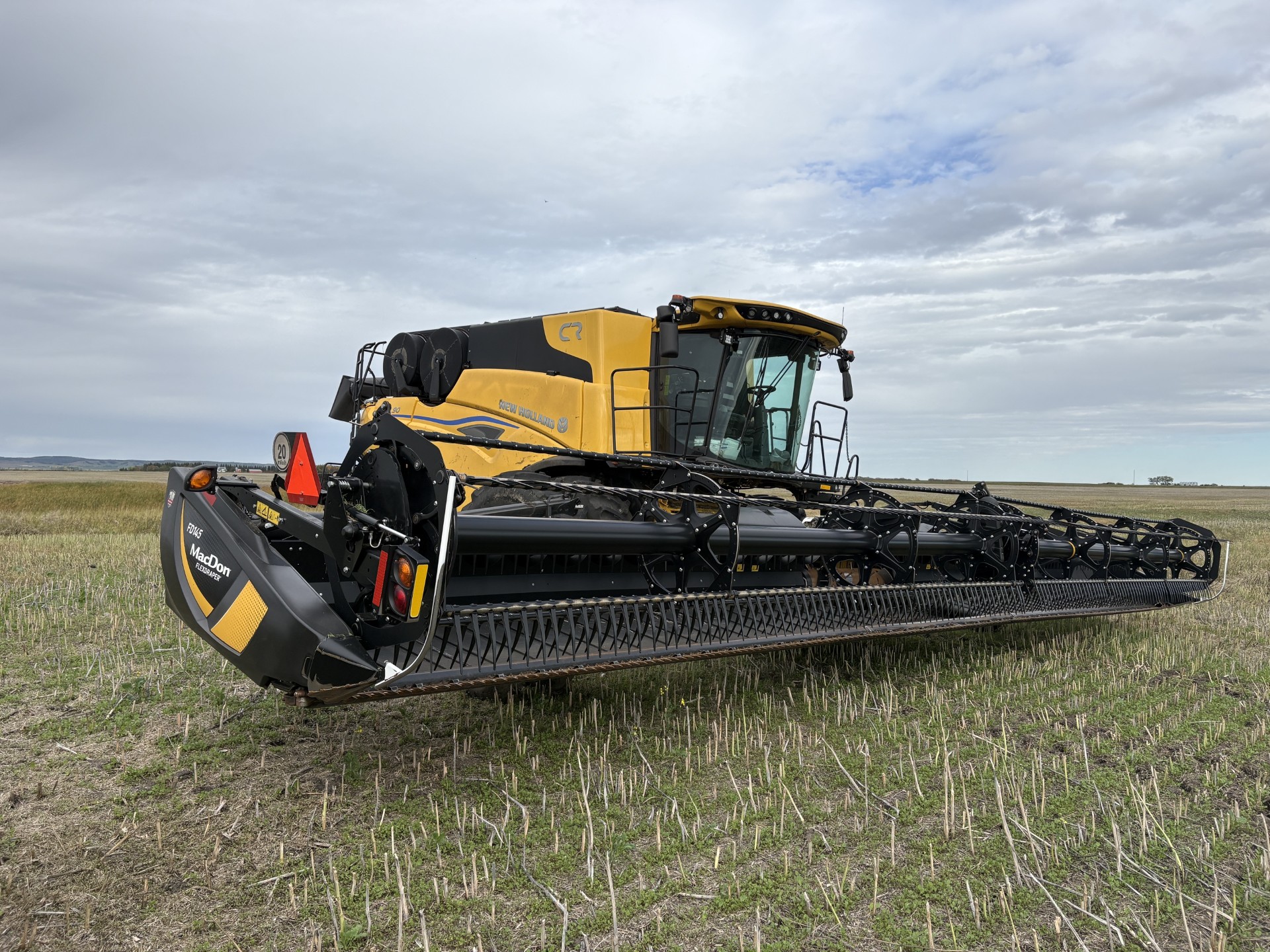 2024 New Holland CR10.90Z Combine
