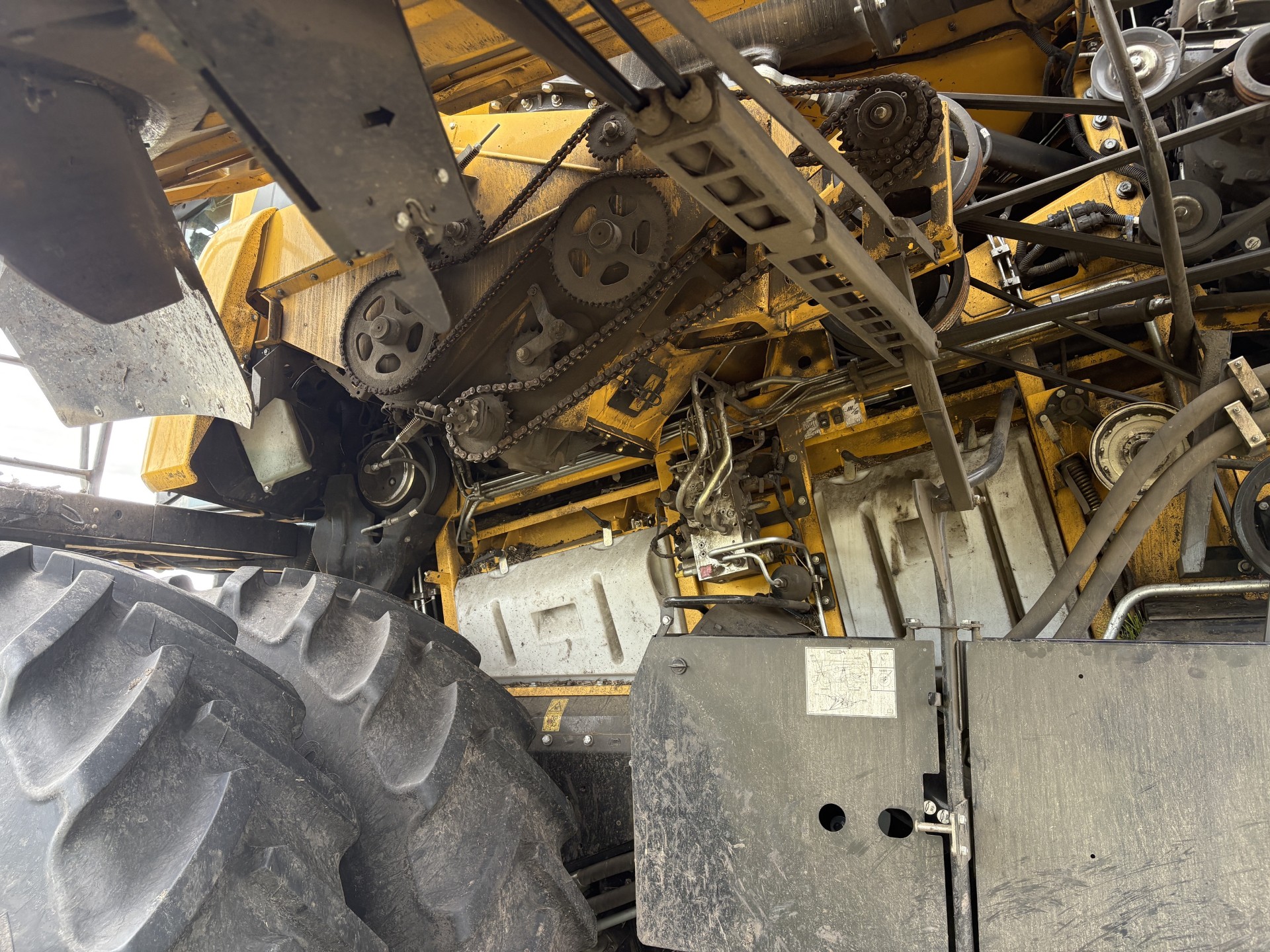 2024 New Holland CR10.90Z Combine
