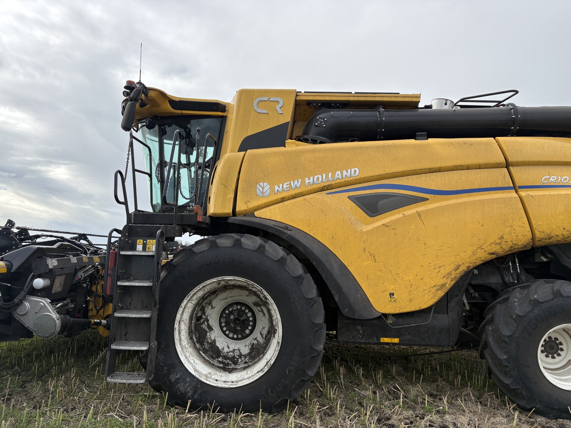 2024 New Holland CR10.90Z Combine