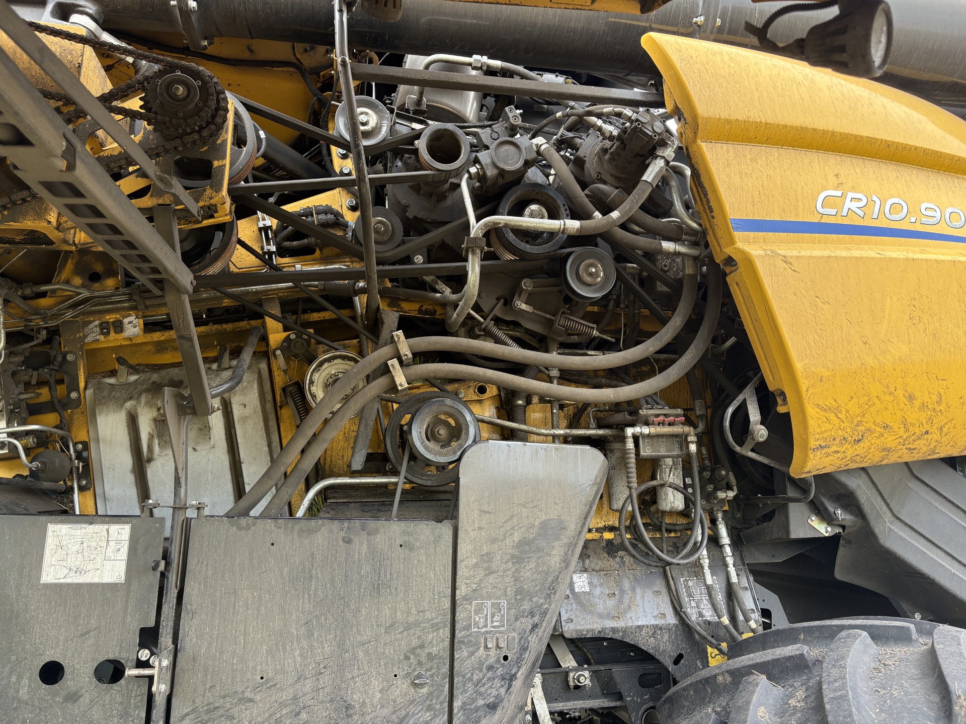 2024 New Holland CR10.90Z Combine