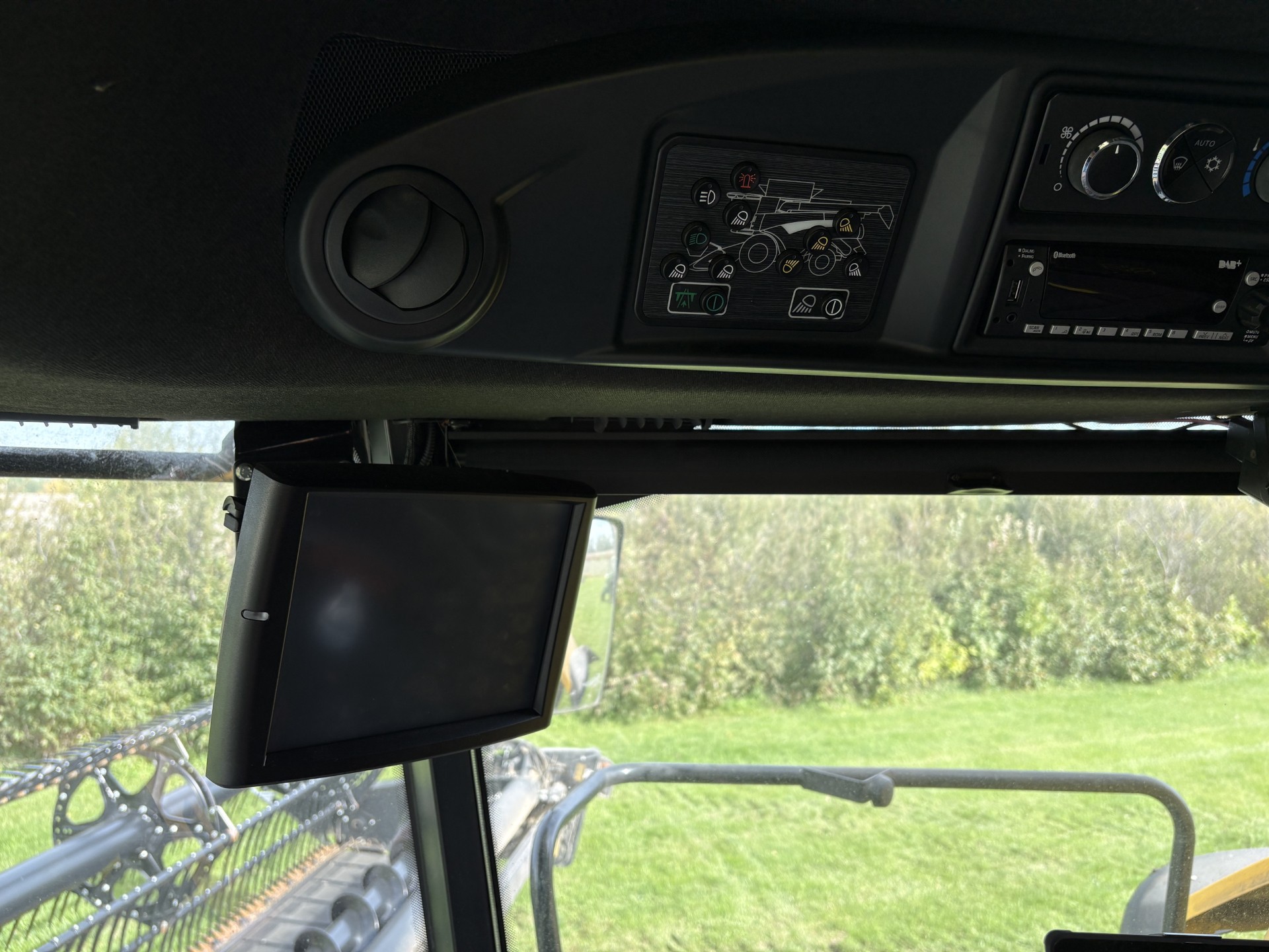 2024 New Holland CR10.90Z Combine