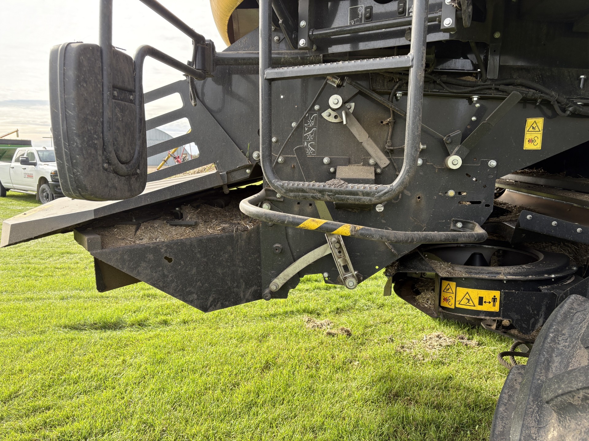 2024 New Holland CR10.90Z Combine