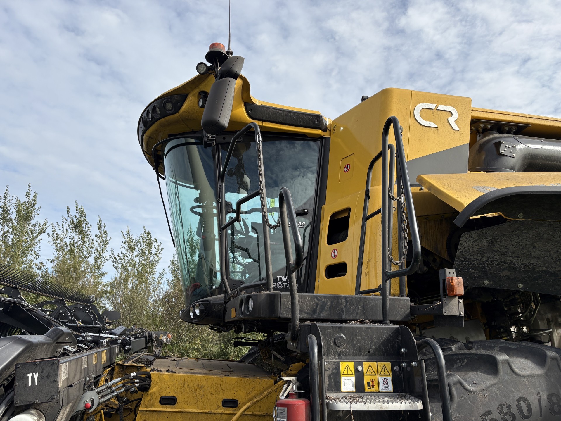 2024 New Holland CR10.90Z Combine