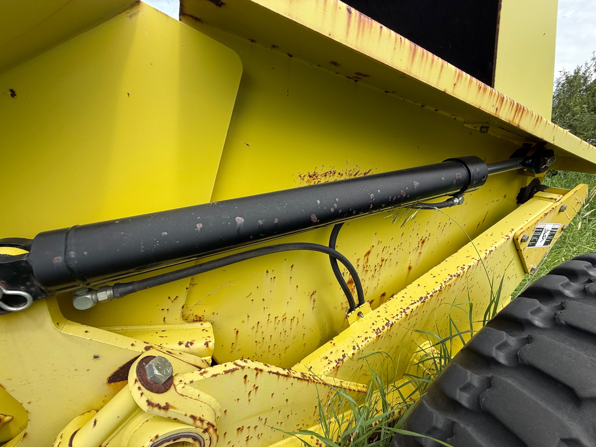 2001 Degelman RP6000 Rock Picker