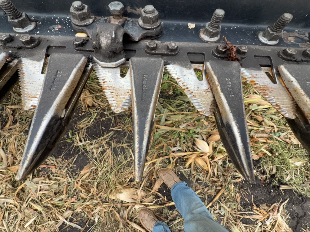 2023 MacDon FD240 Header Combine