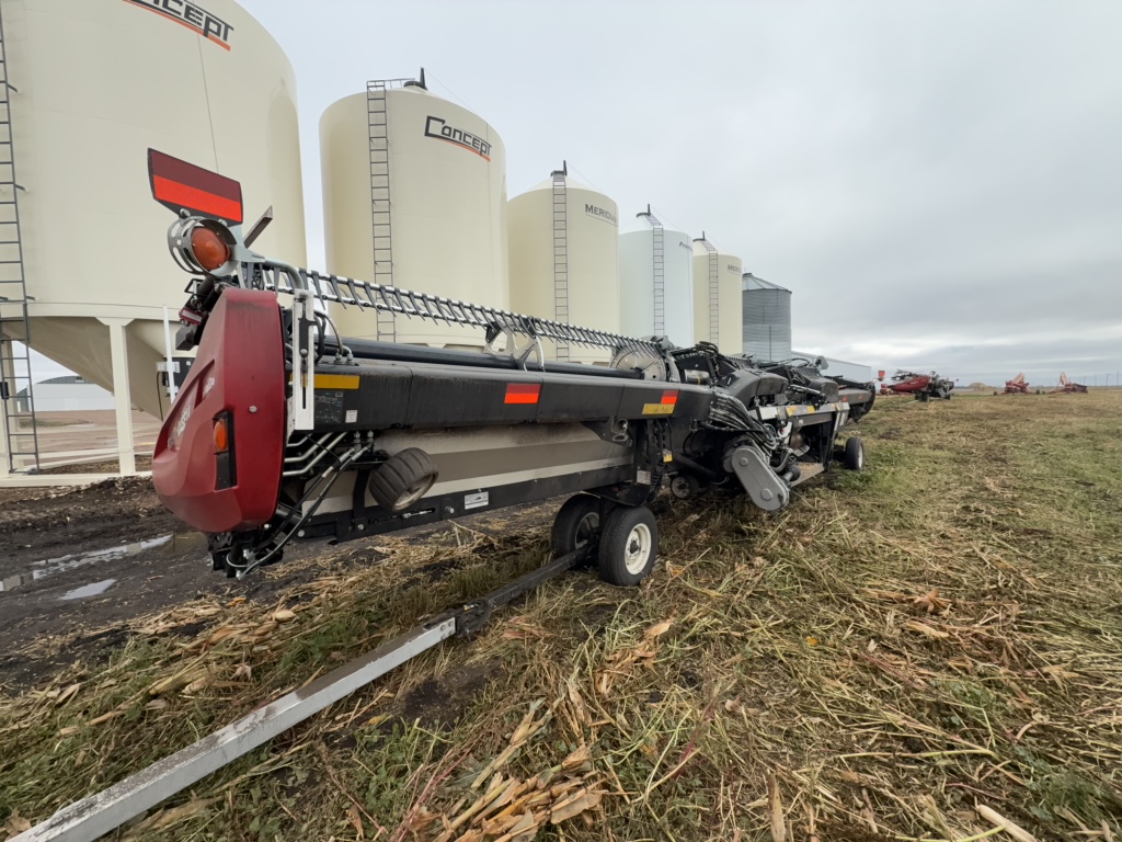 2023 MacDon FD240 Header Combine