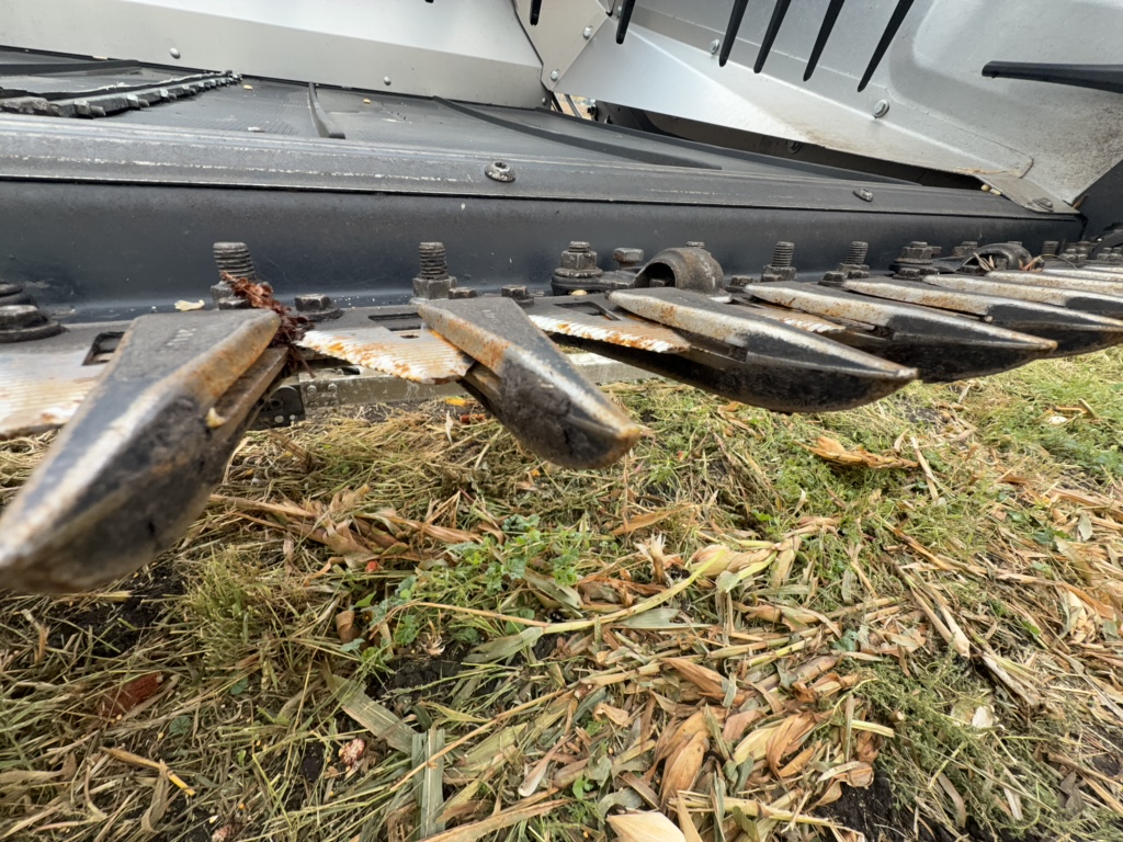2023 MacDon FD240 Header Combine