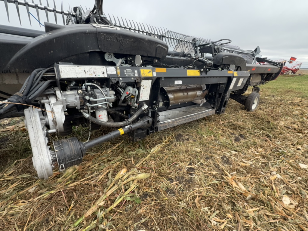 2023 MacDon FD240 Header Combine