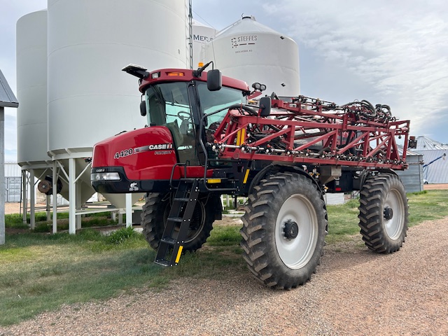 2010 Case IH Patriot 4420 Sprayer/High Clearance