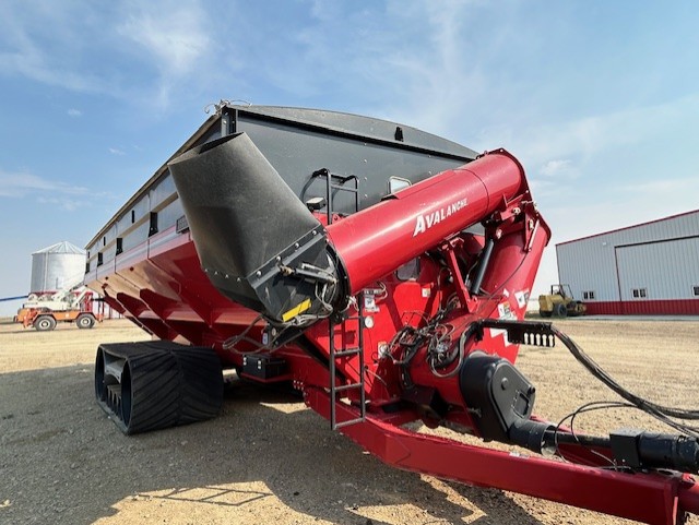 2021 Brent 2596 Grain Cart