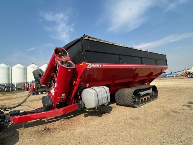 2021 Brent 2596 Grain Cart