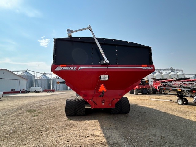 2021 Brent 2596 Grain Cart