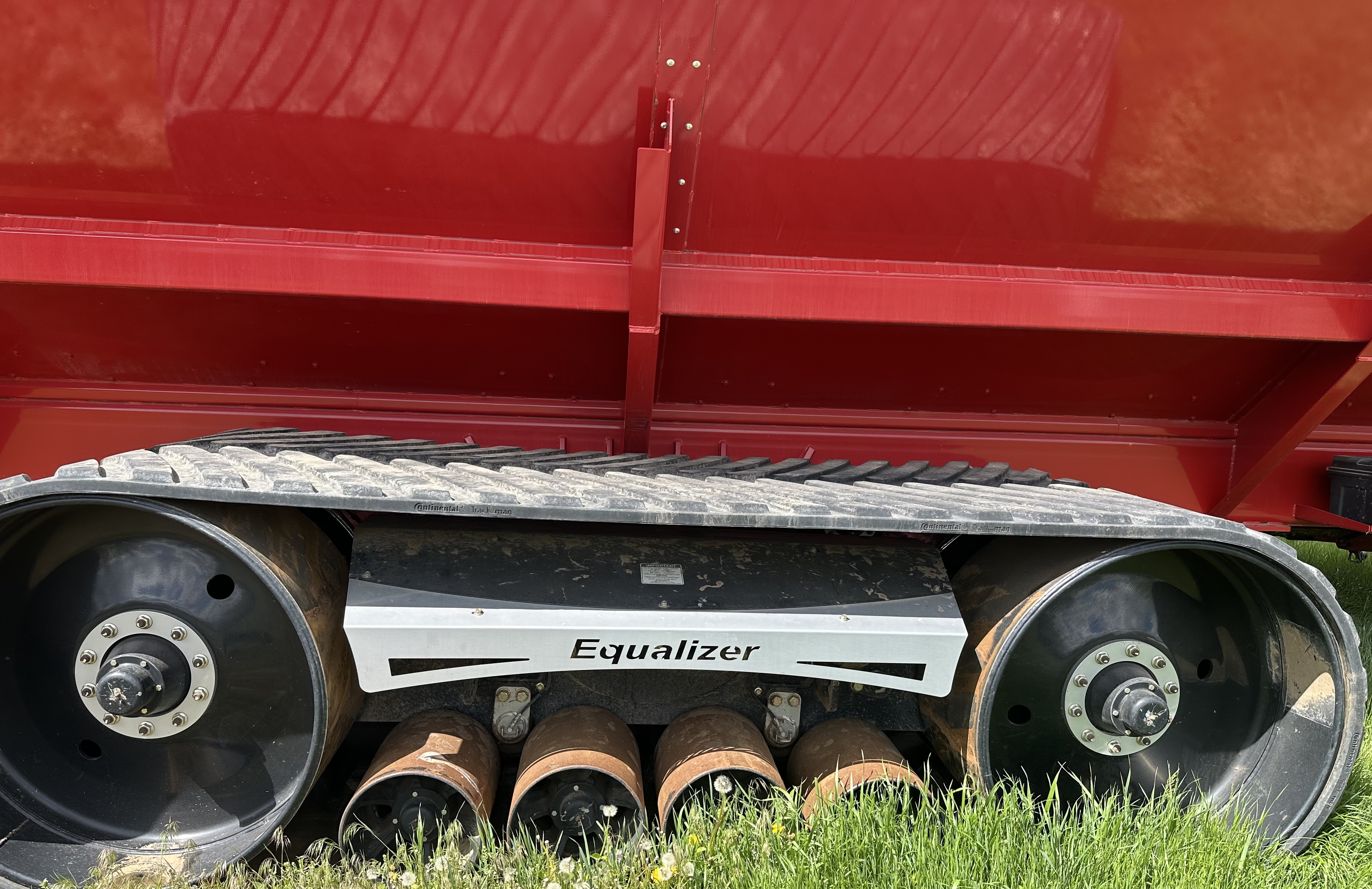 2021 Brent 2596 Grain Cart