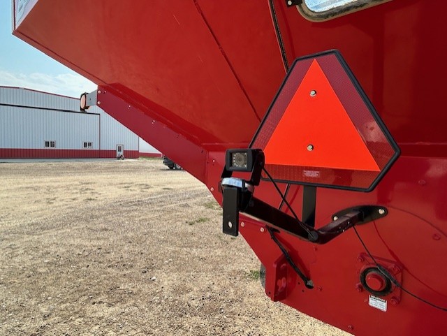 2021 Brent 2596 Grain Cart