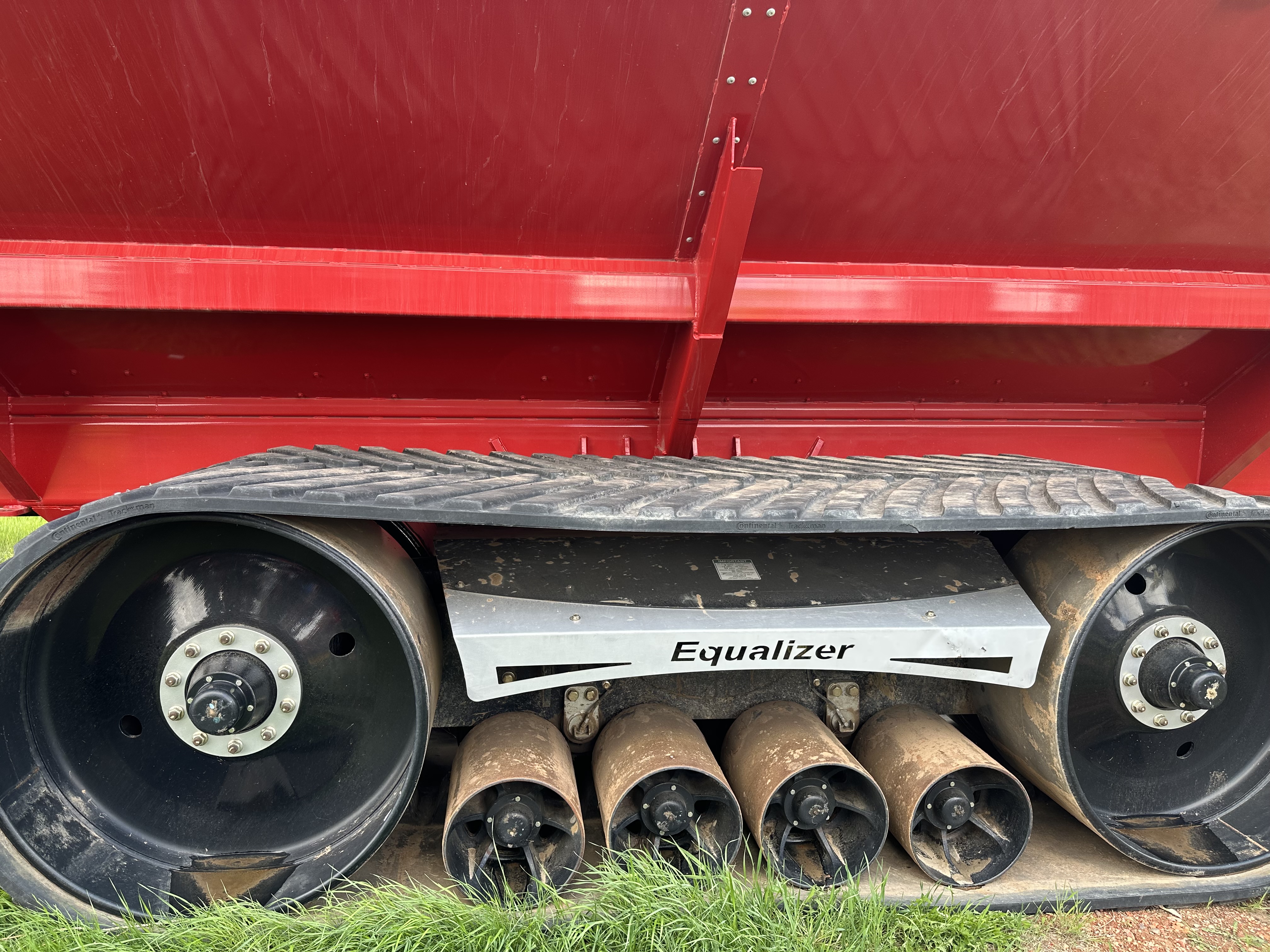 2021 Brent 2596 Grain Cart