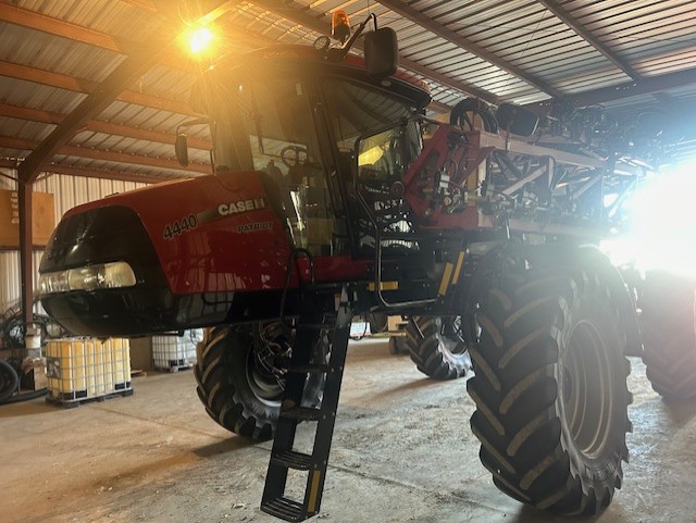 2018 Case IH Patriot 4440 Sprayer/High Clearance