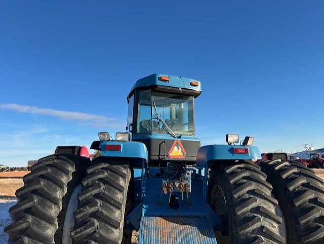 1996 New Holland 9682 Tractor