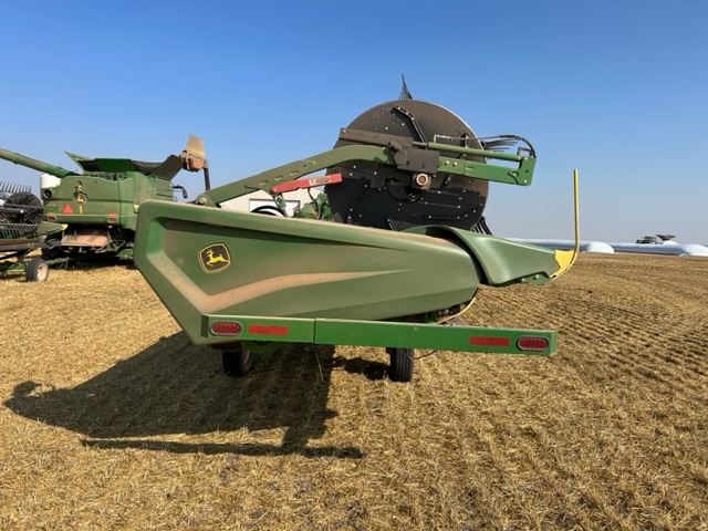 2022 John Deere HD40R Header Combine