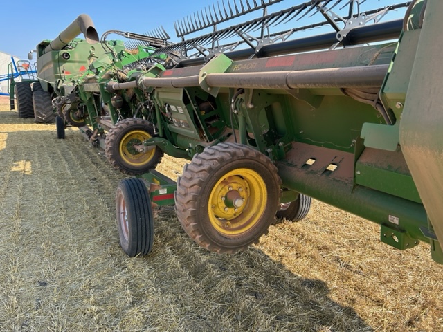 2022 John Deere HD40R Header Combine