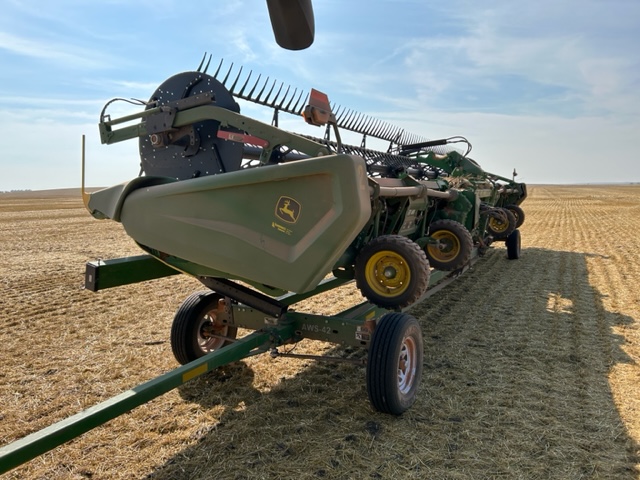 2022 John Deere HD40R Header Combine