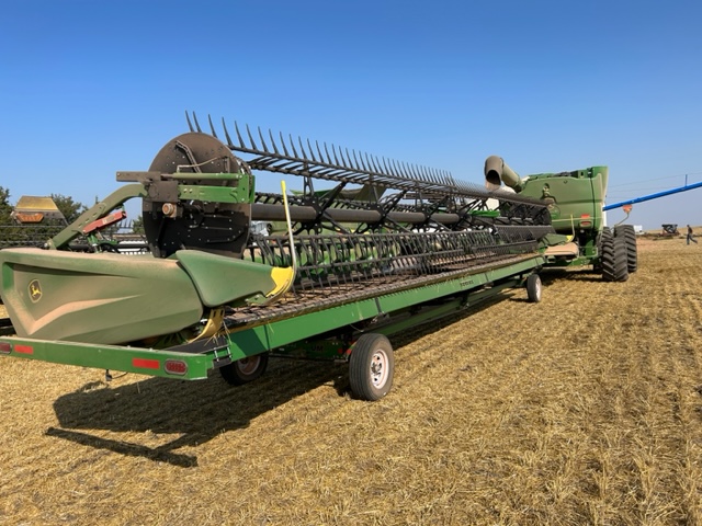 2022 John Deere HD40R Header Combine