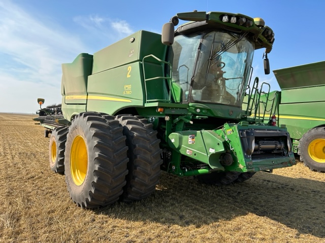 2022 John Deere S780 Combine