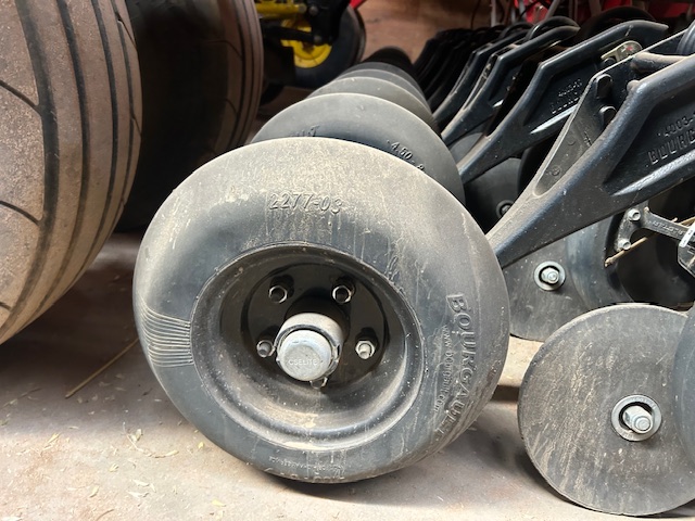 2025 Bourgault 3820 Air Drill