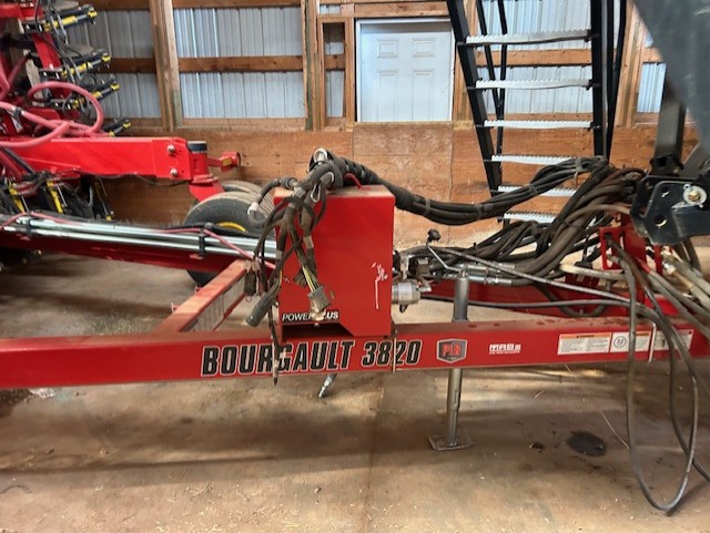 2025 Bourgault 3820 Air Drill