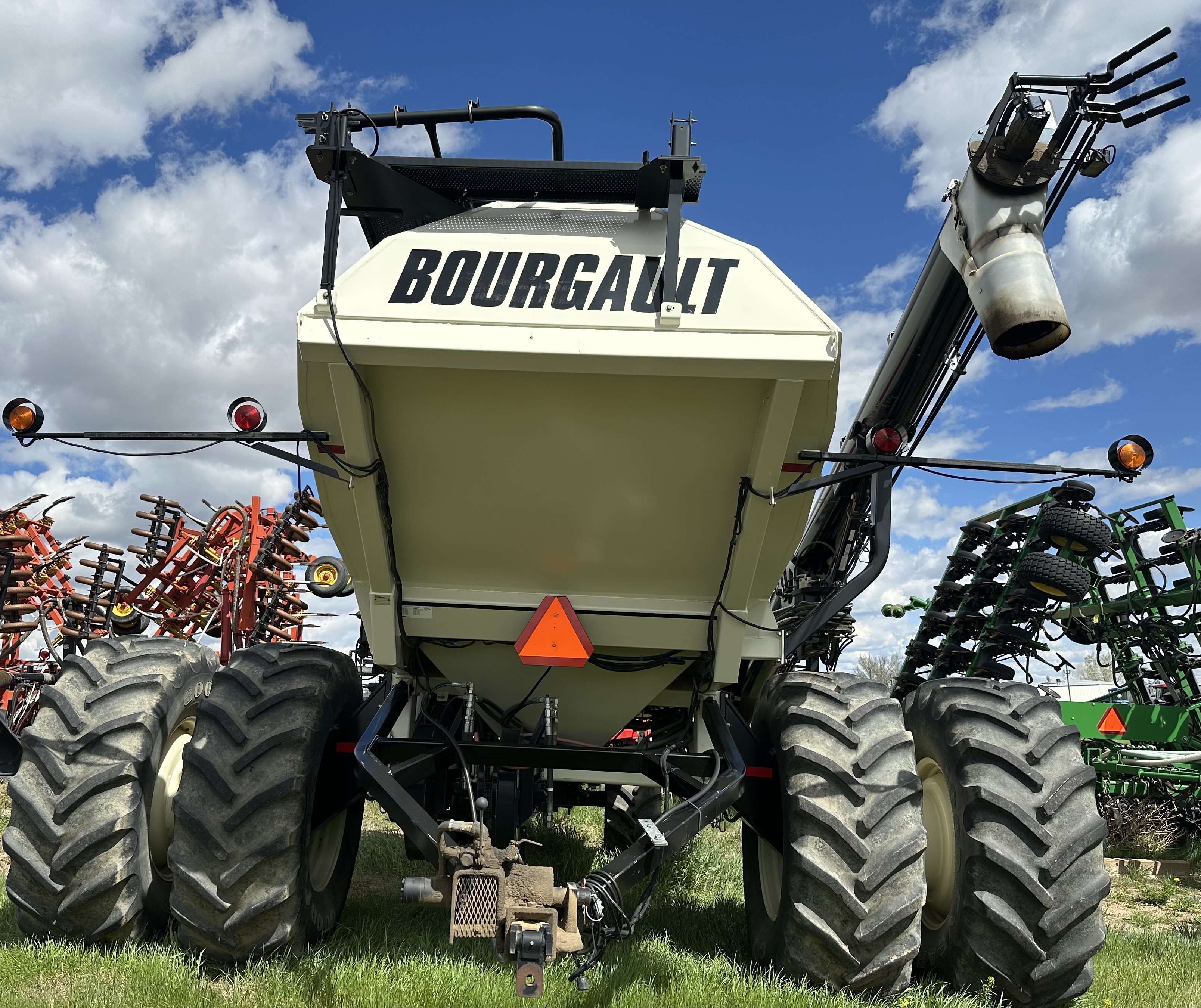 2009 Bourgault 3310 Air Drill