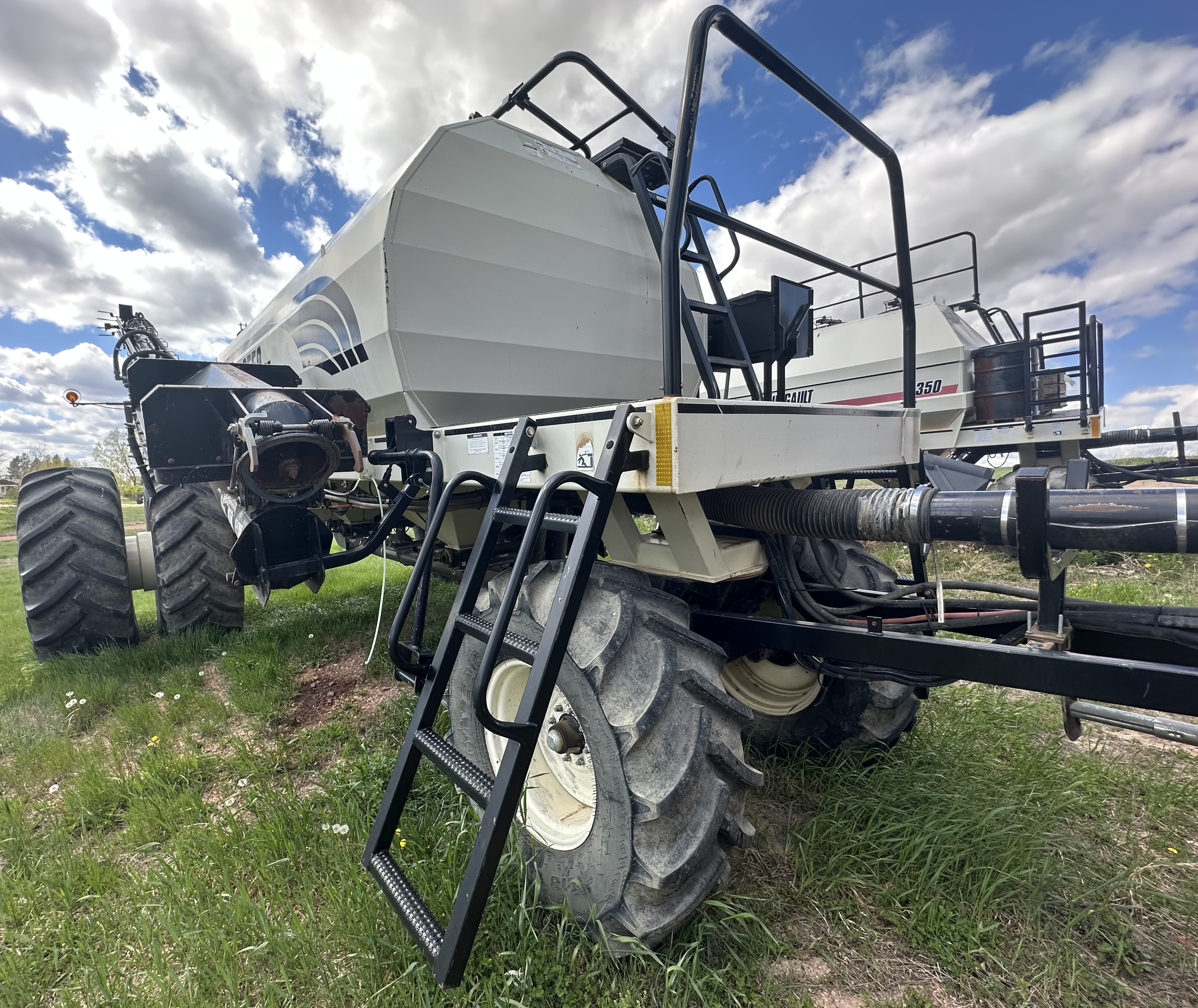 2009 Bourgault 3310 Air Drill