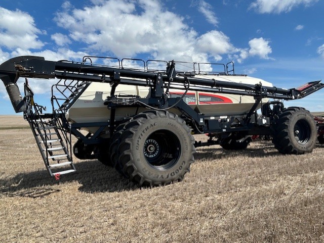 2023 Bourgault 3420-80/ Trailing 9950 Air Drill
