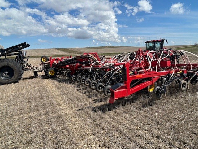 2023 Bourgault 3420-80/ Trailing 9950 Air Drill