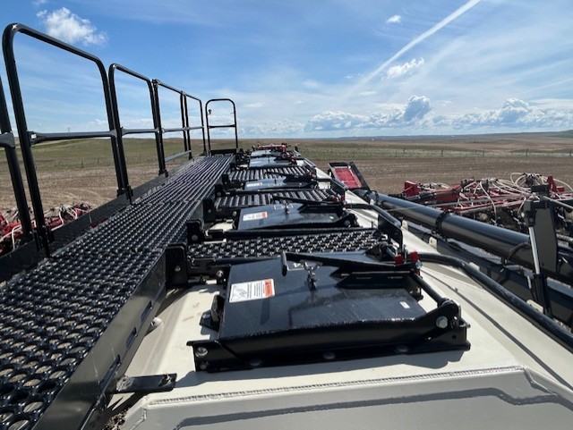 2023 Bourgault 3420-80/ Trailing 9950 Air Drill
