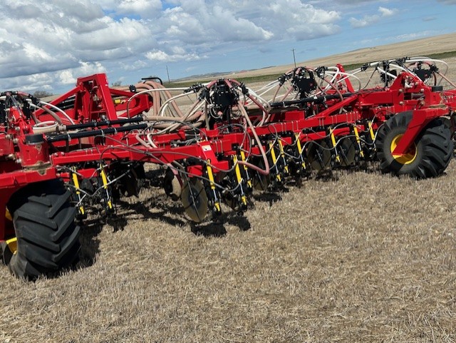 2023 Bourgault 3420-80/ Trailing 9950 Air Drill