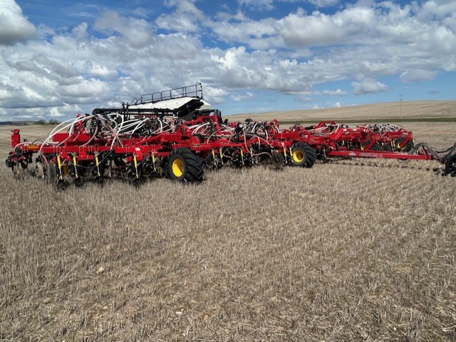 2023 Bourgault 3420-80/ Trailing 9950 Air Drill